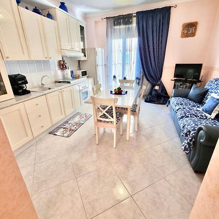 Colasante House Молфета Екстериор снимка