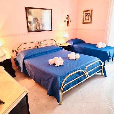 Colasante House Молфета Екстериор снимка