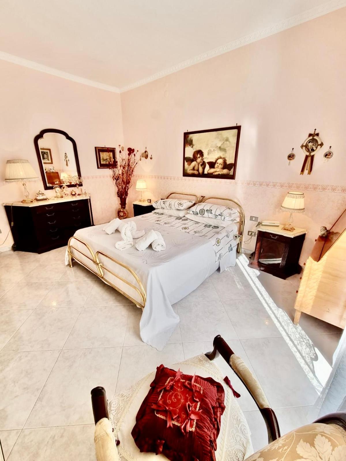 Colasante House Молфета Екстериор снимка