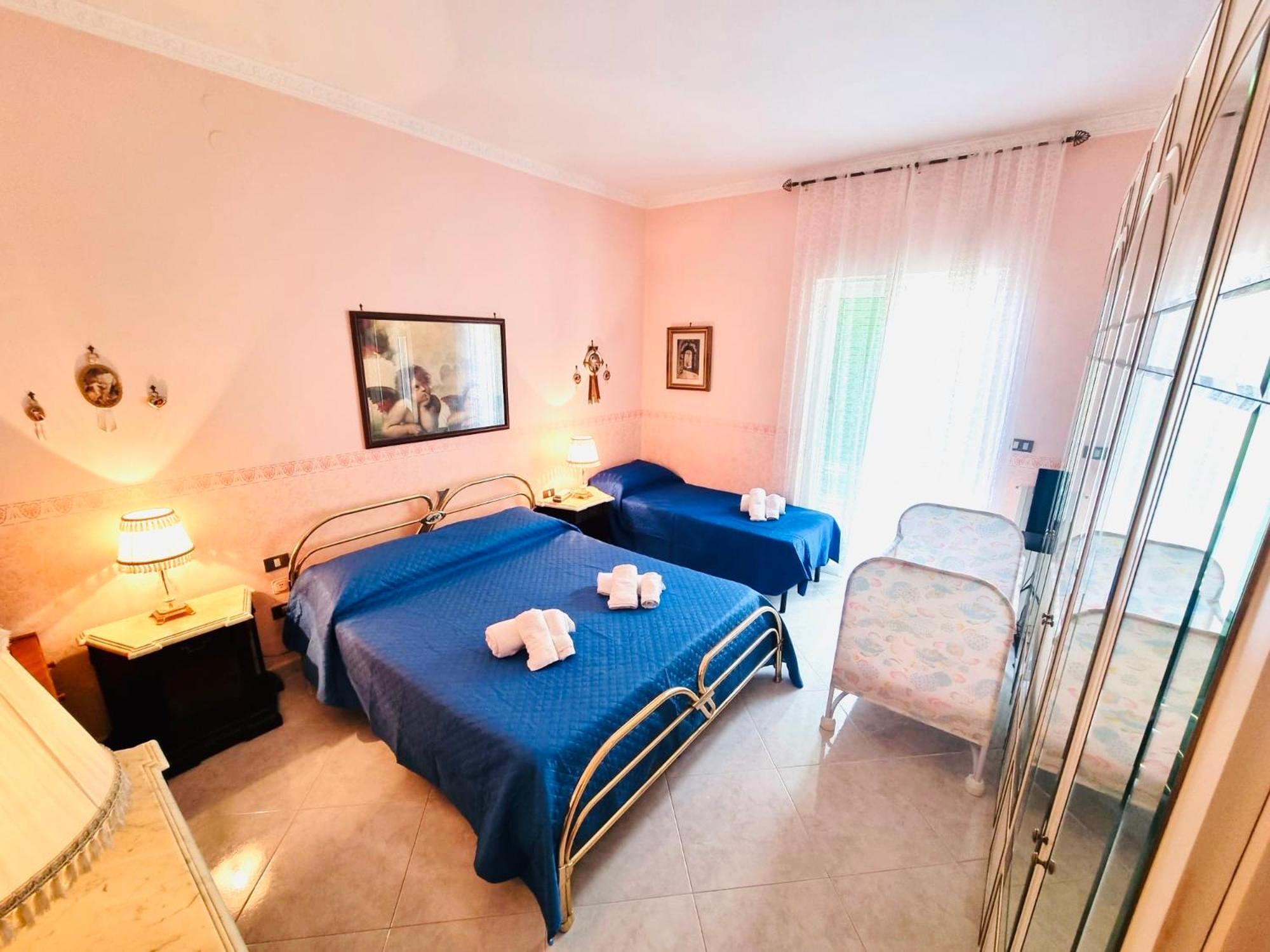 Colasante House Молфета Екстериор снимка